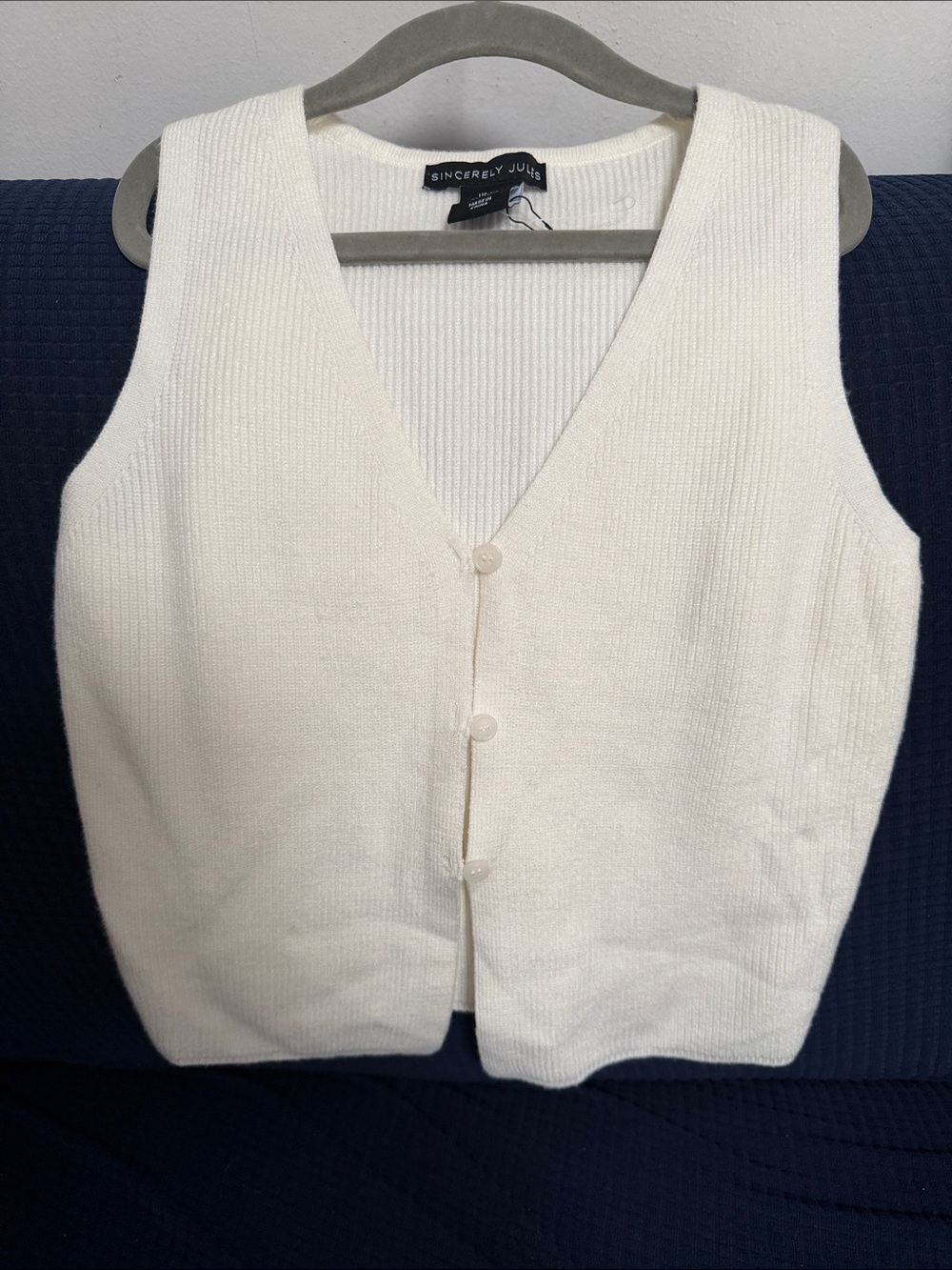 NWOT Sincerely Jules Cream Ribbed V-Neck Button Vest- size XS